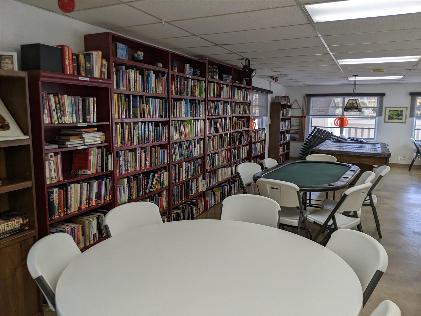 BAYSHORE ON THE LAKE APTS II SEC 3 - Residential