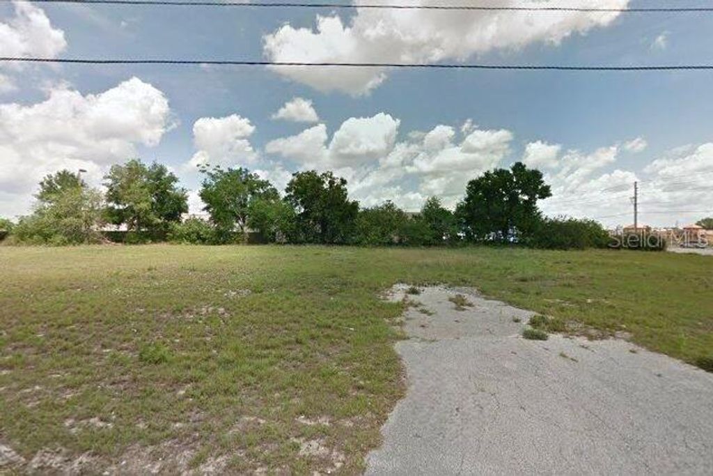 Photo of 1100 Us-27, Avon Park, FL 33825 (MLS # G5109752)