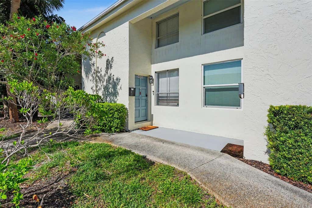 Photo of 4505 La Capri Court, Tampa, FL 33611 (MLS # TB8532696)