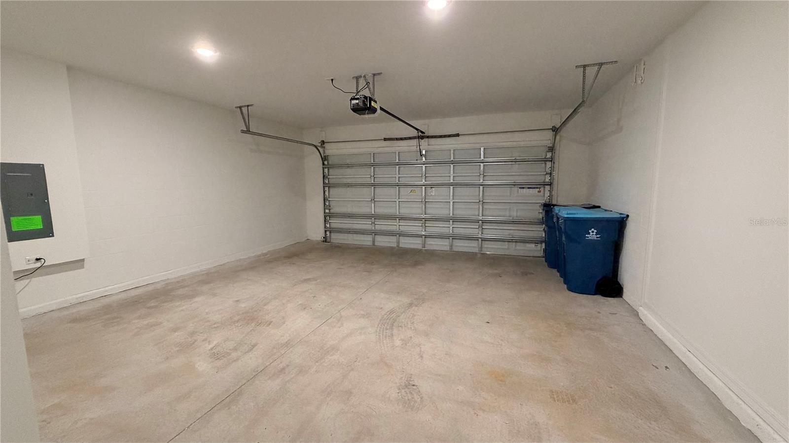 BRADBURY CRK PH I - Residential Lease