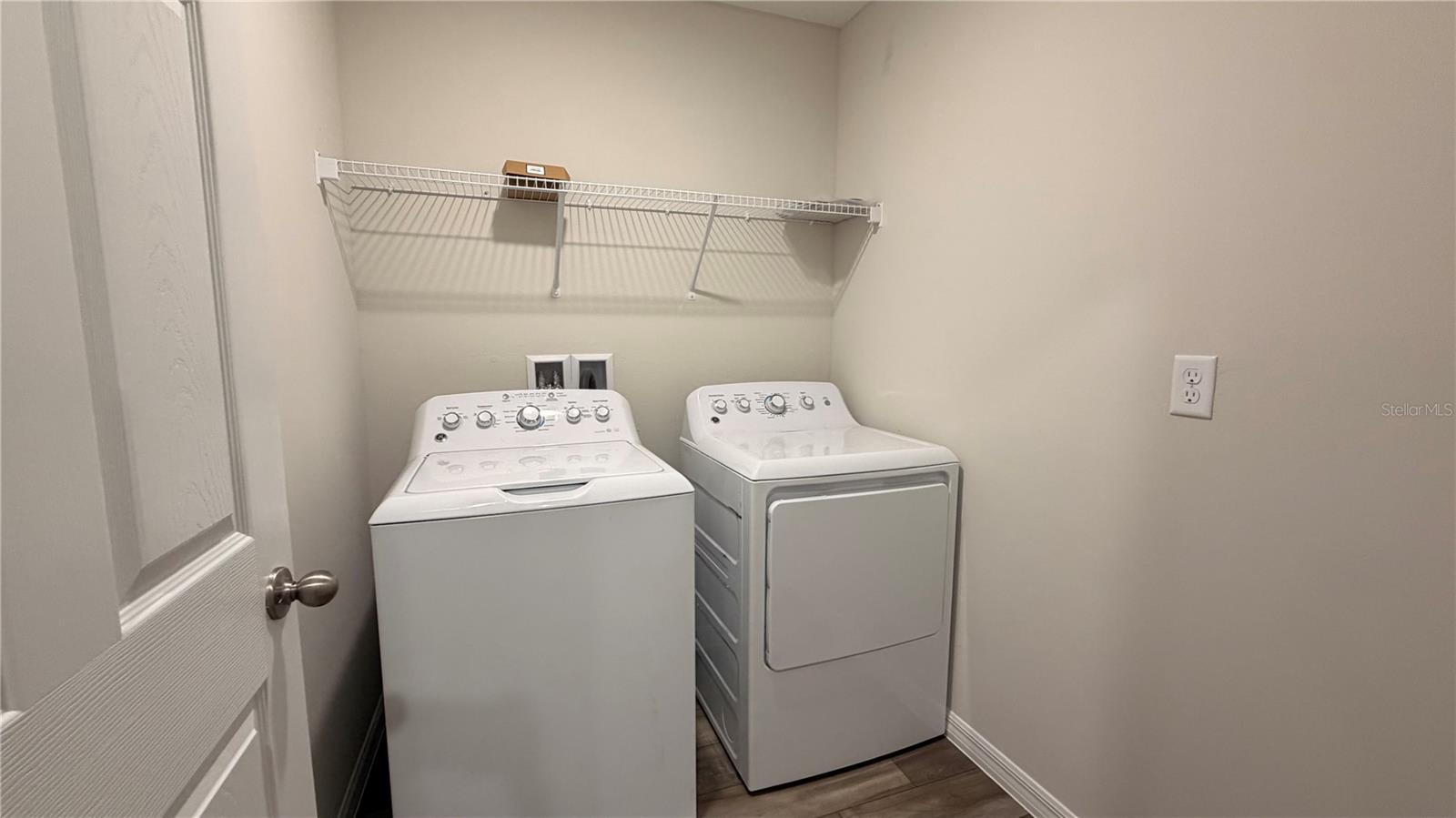 BRADBURY CRK PH I - Residential Lease