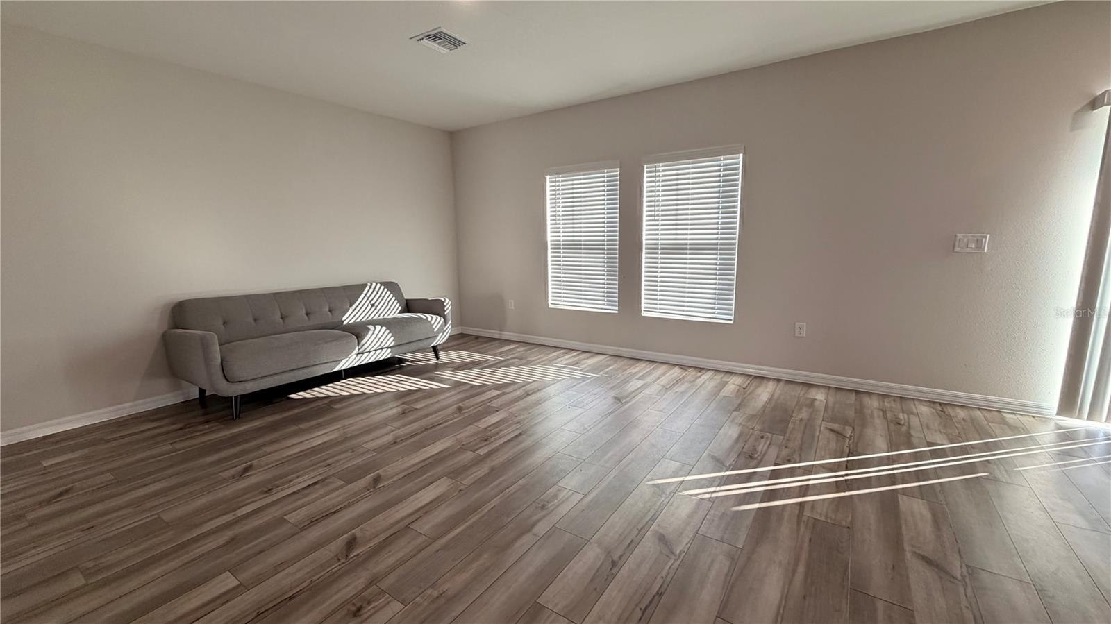 BRADBURY CRK PH I - Residential Lease