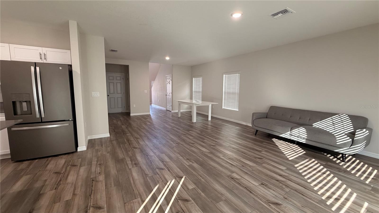 BRADBURY CRK PH I - Residential Lease