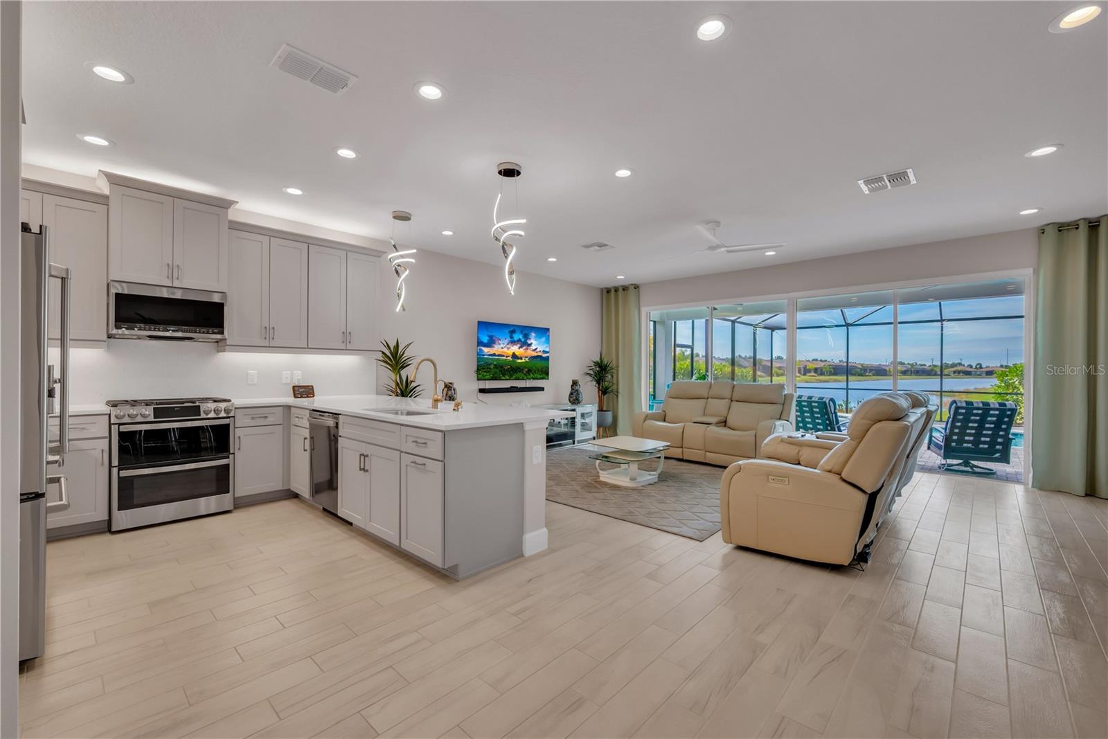 4878 AVILA LAKES DRIVE