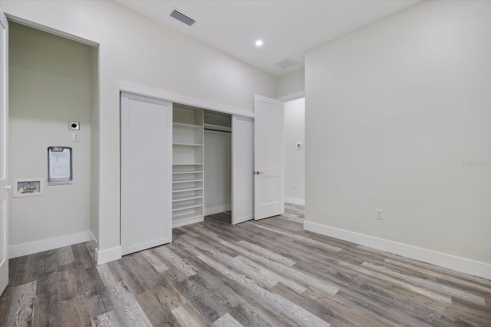 SARASOTA SPGS - Residential