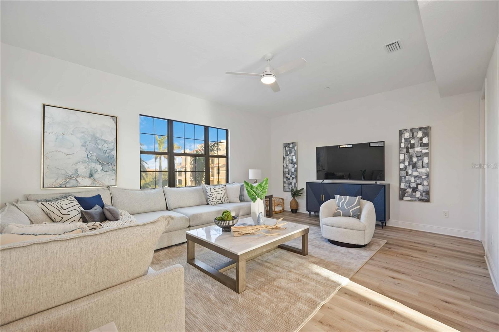 BRISA DEL MAR TWNHMS - Residential