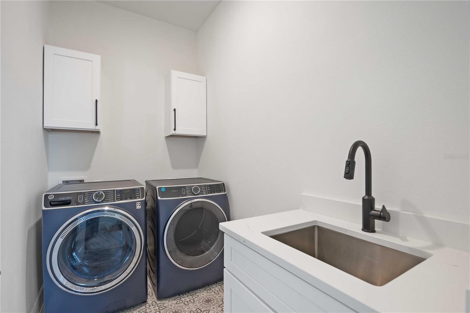 BRISA DEL MAR TWNHMS - Residential