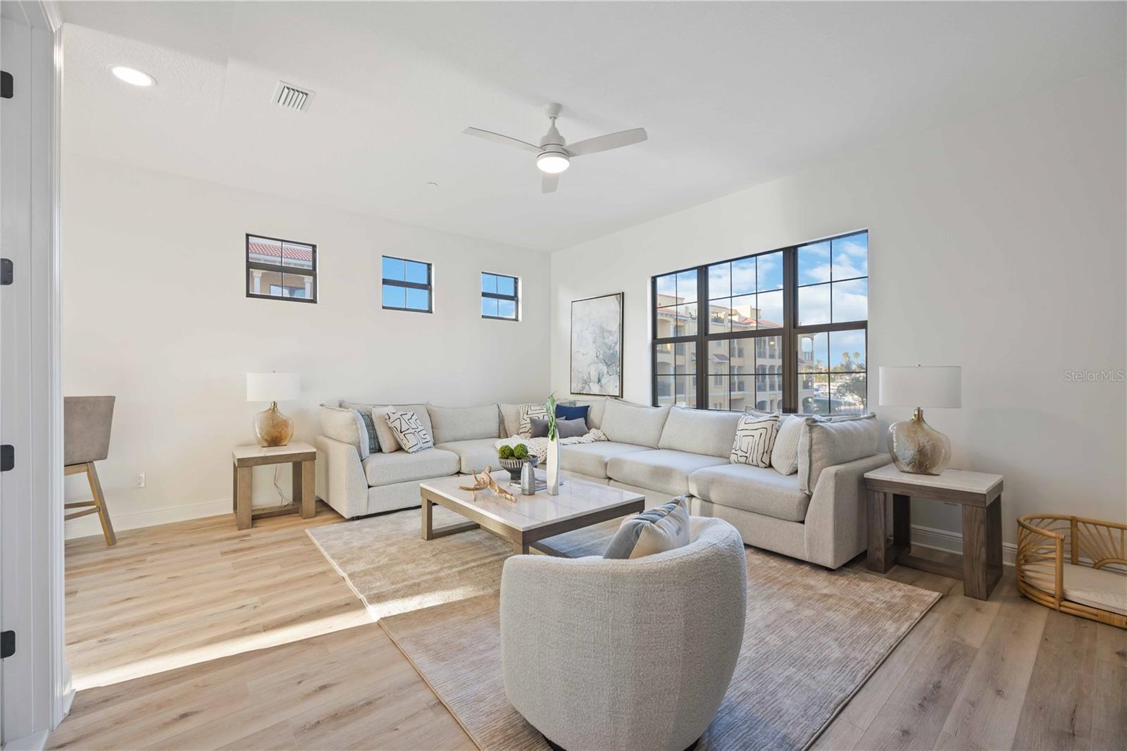 BRISA DEL MAR TWNHMS - Residential