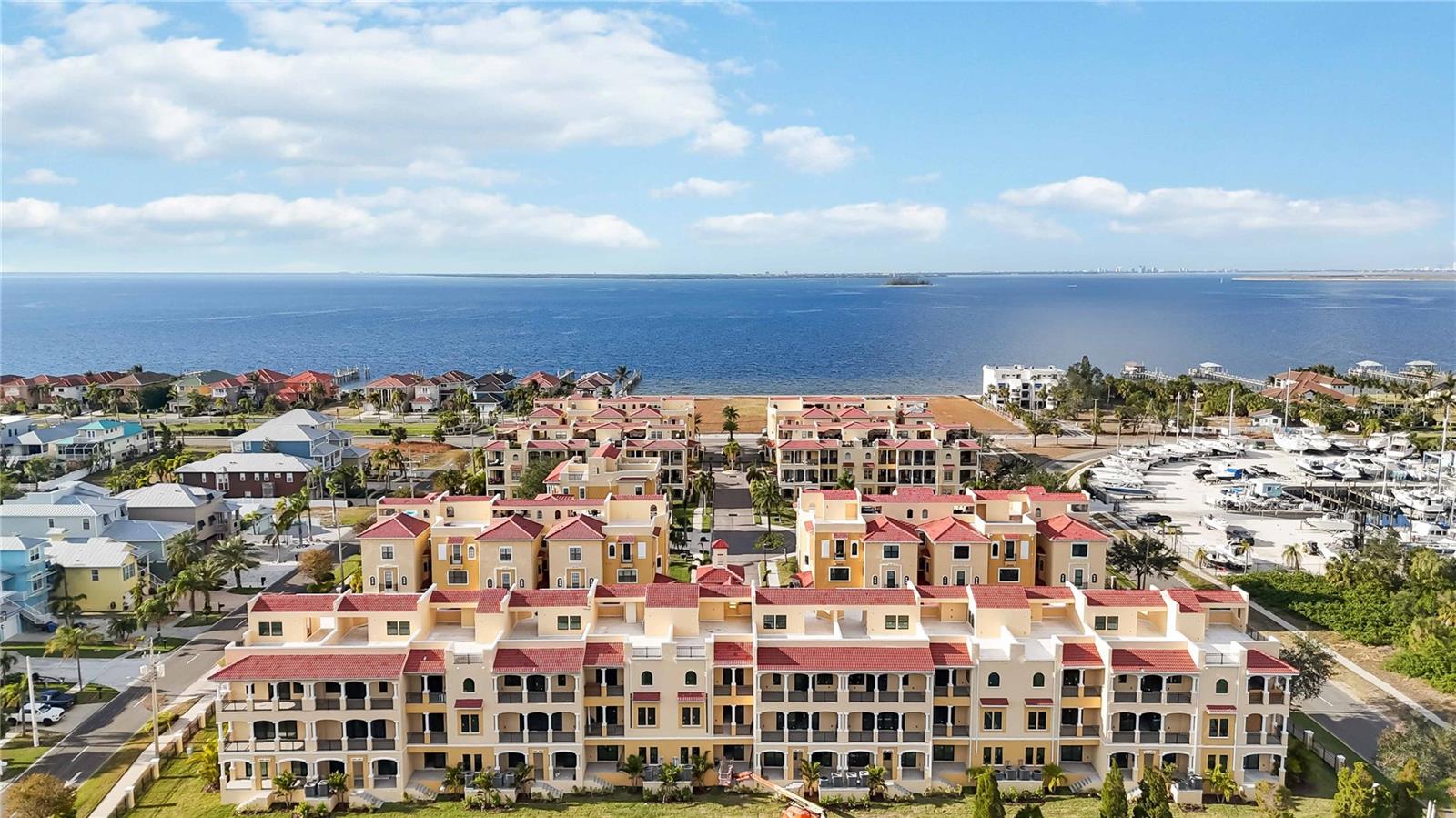 BRISA DEL MAR TWNHMS - Residential