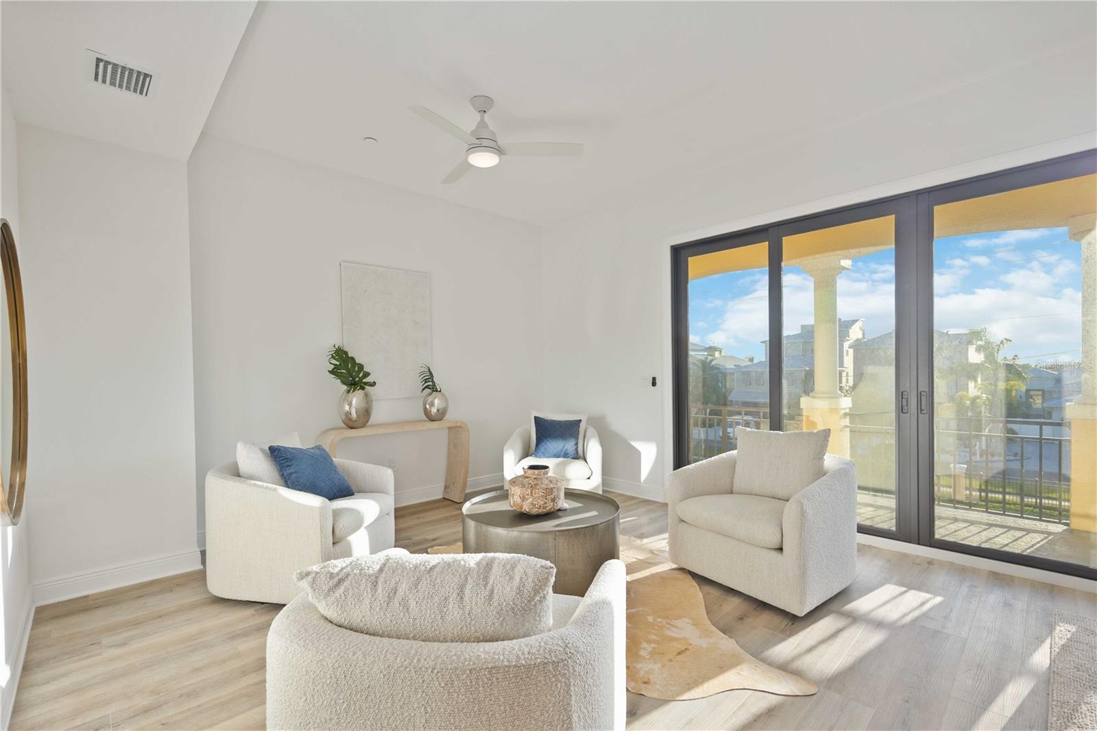 BRISA DEL MAR TWNHMS - Residential