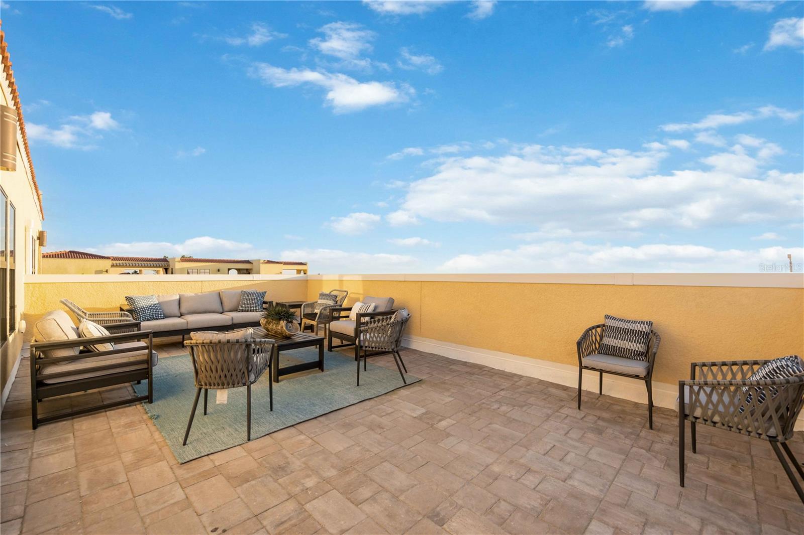 BRISA DEL MAR TWNHMS - Residential