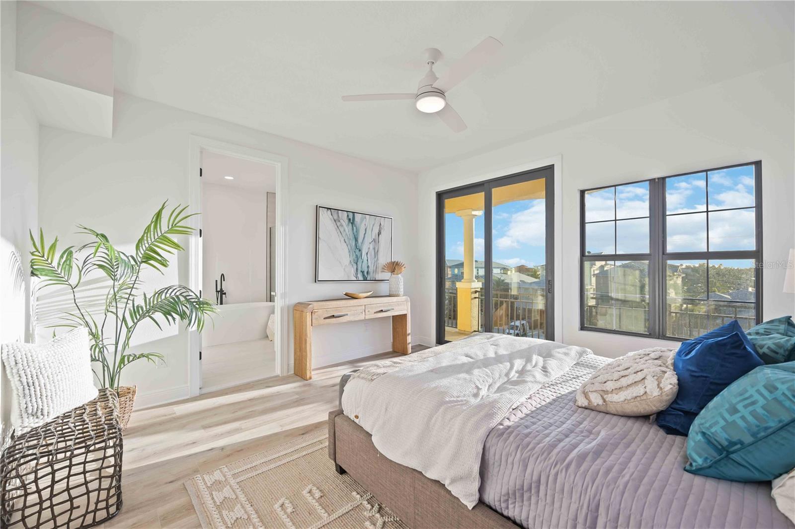 BRISA DEL MAR TWNHMS - Residential