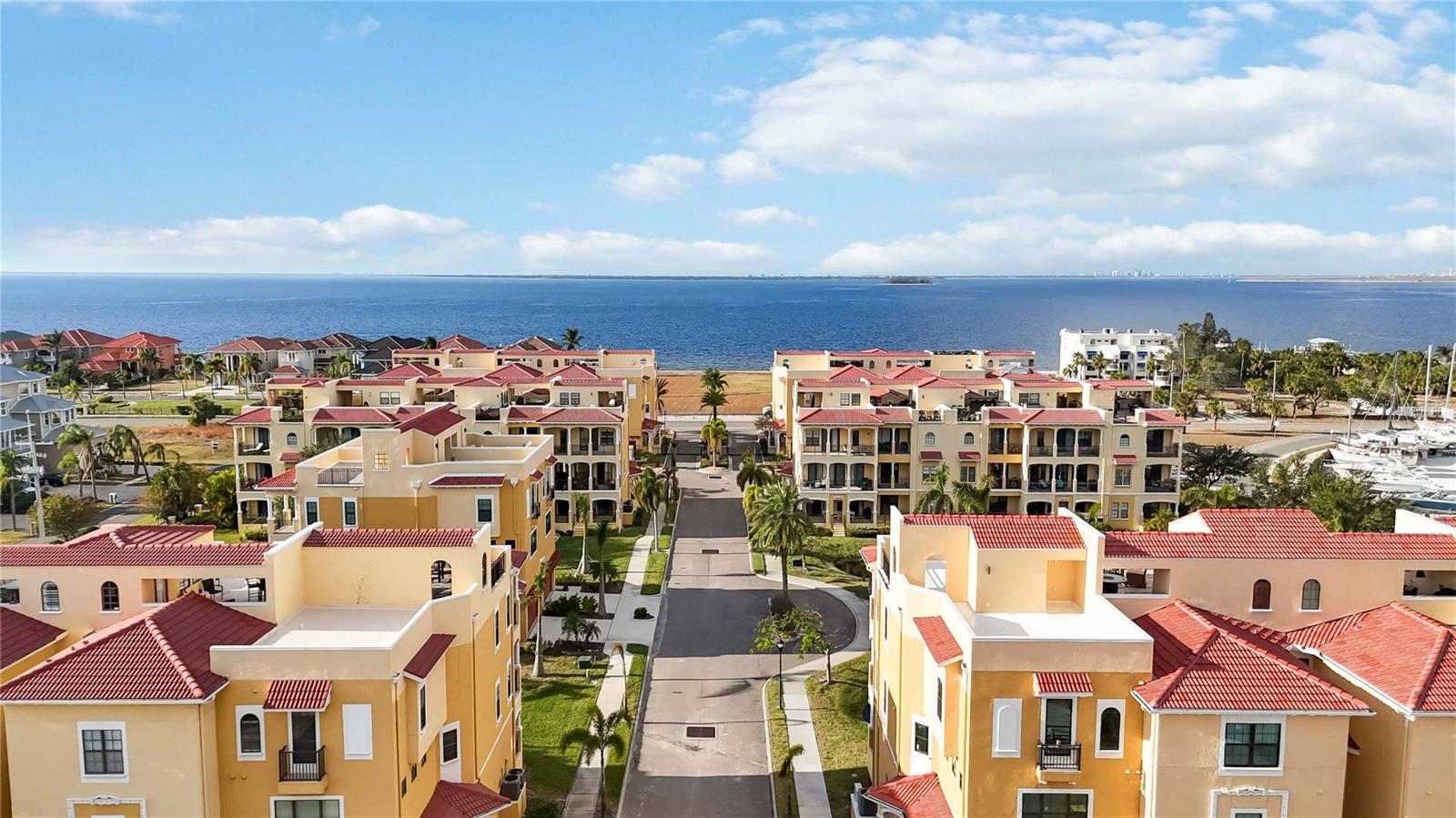 BRISA DEL MAR TWNHMS - Residential