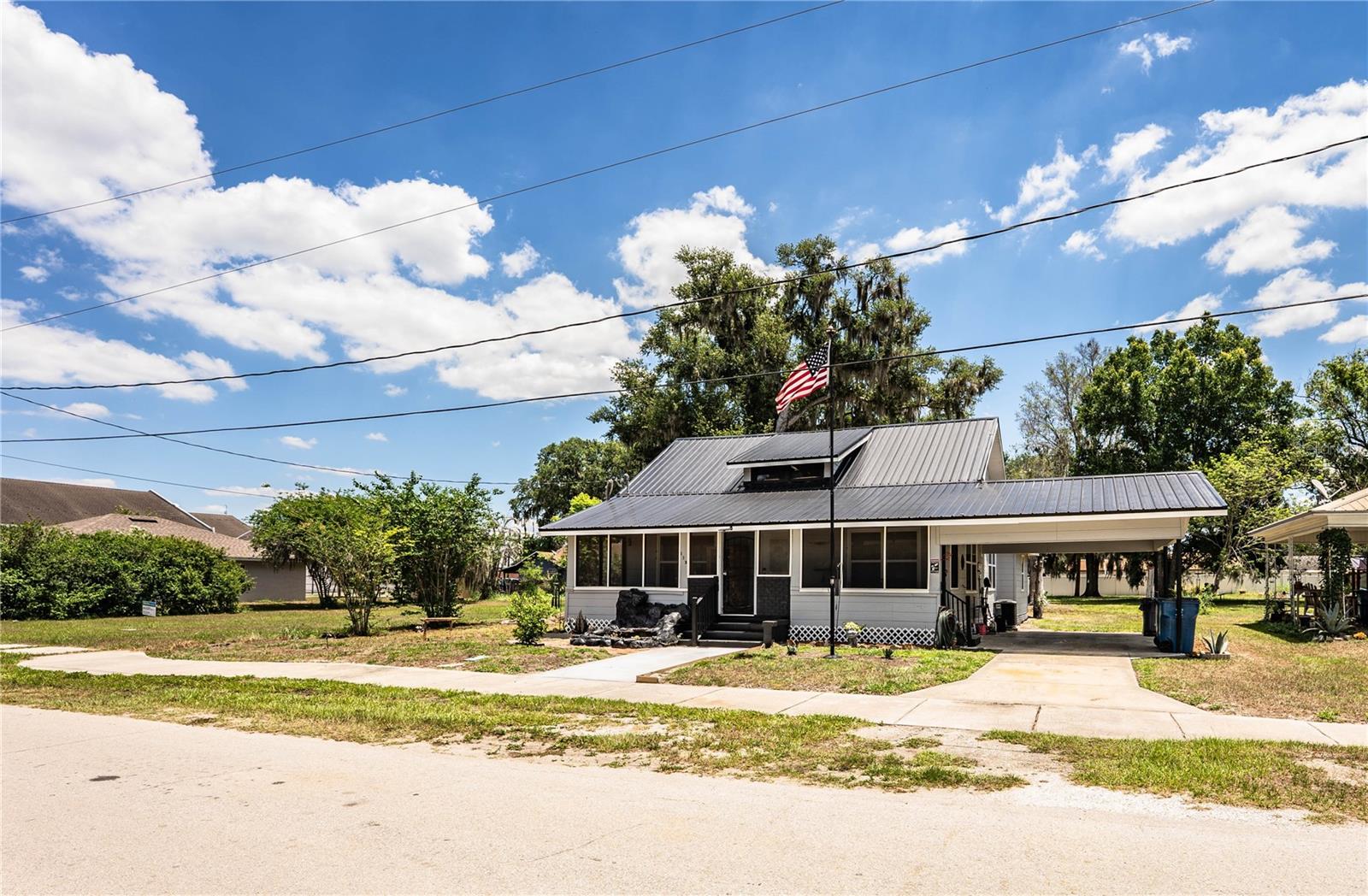 113 SE PINE AVENUE