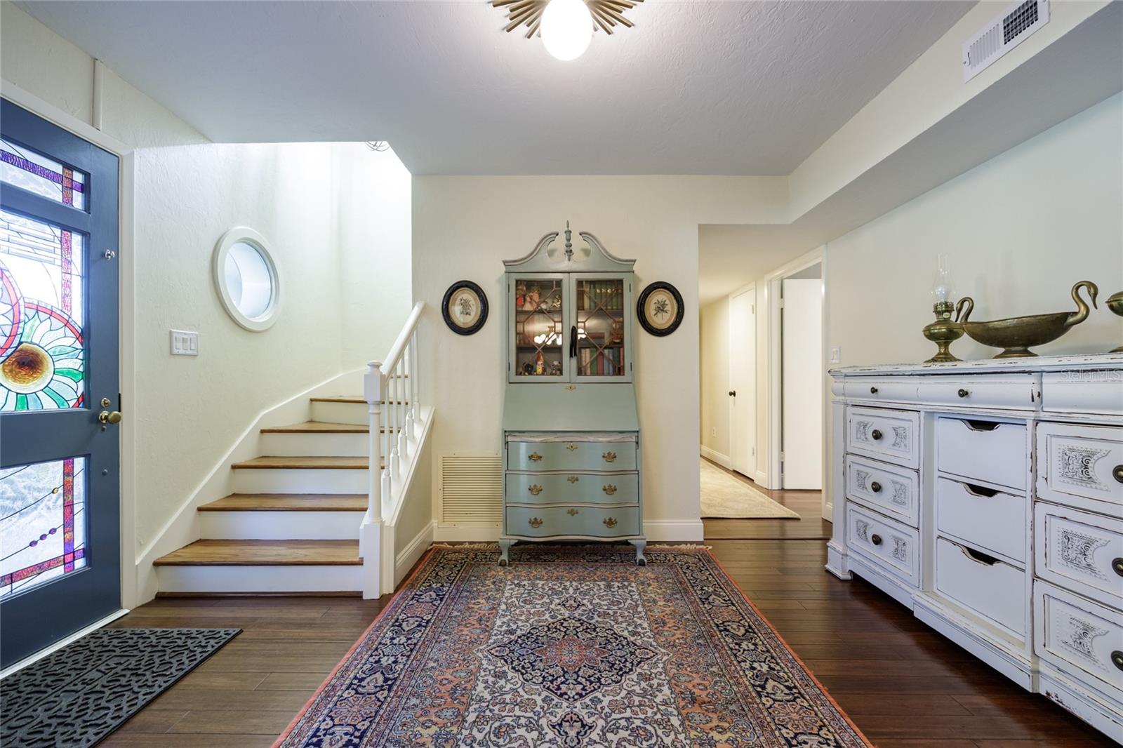 CARRIAGE WAY - Residential