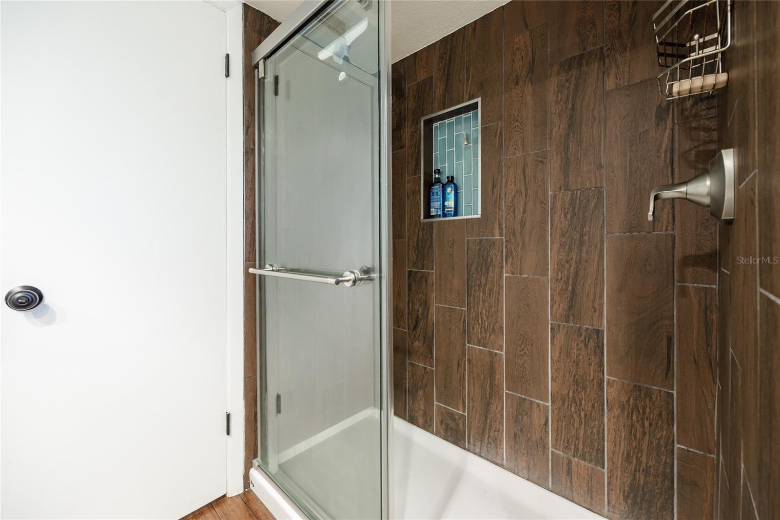 CARRIAGE WAY - Residential