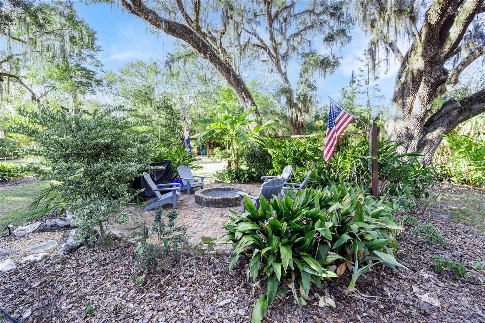 CARRIAGE WAY - Residential