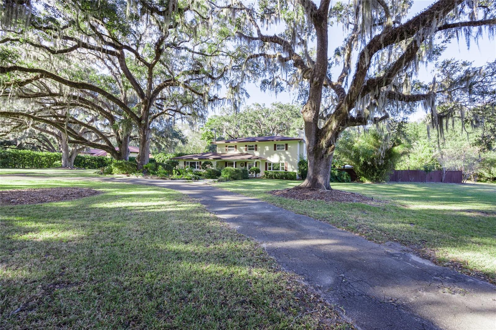 CARRIAGE WAY - Residential