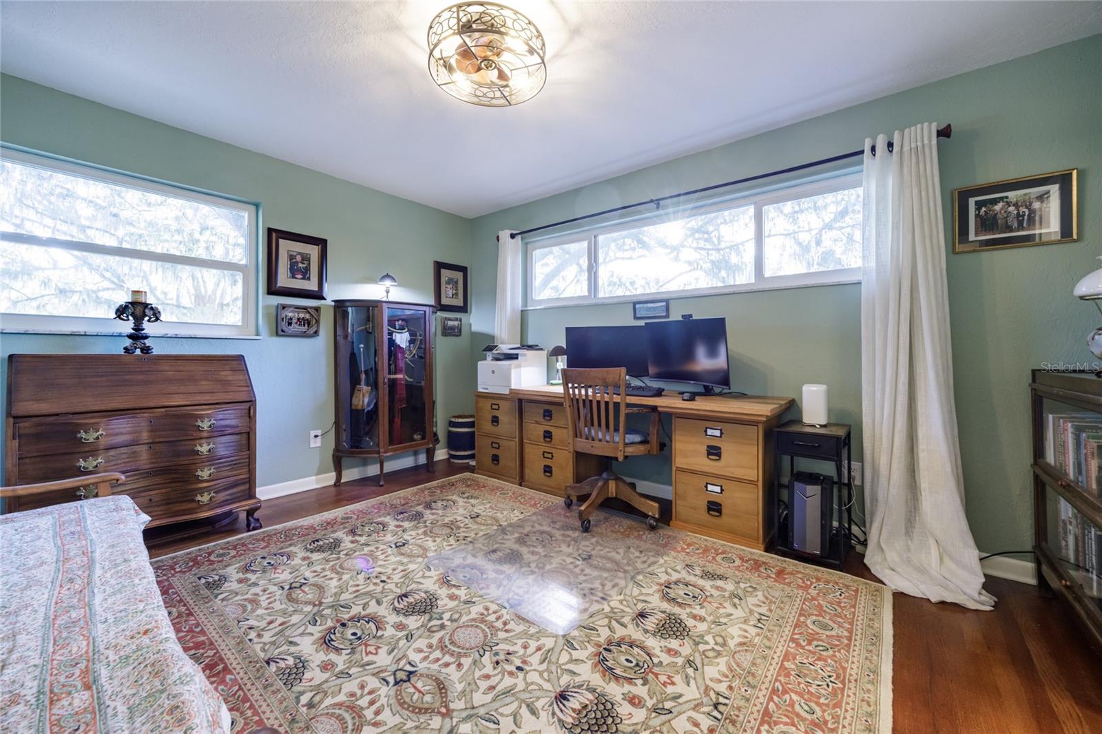 CARRIAGE WAY - Residential