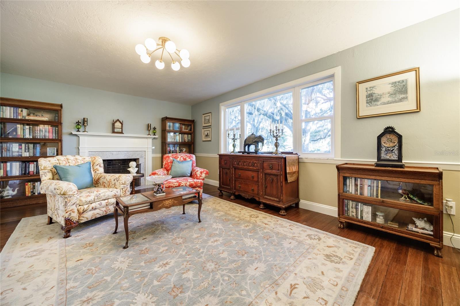 CARRIAGE WAY - Residential