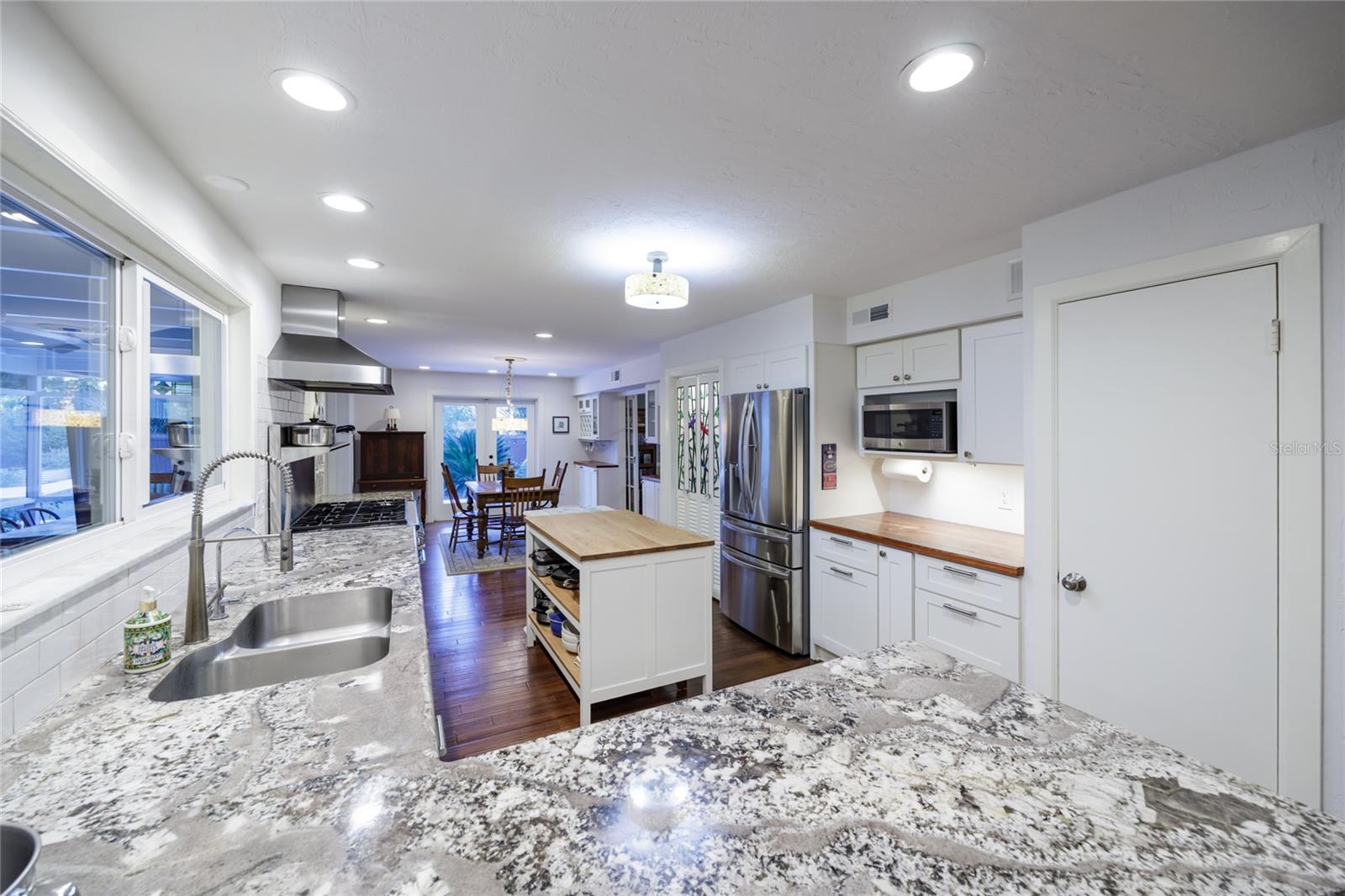 CARRIAGE WAY - Residential