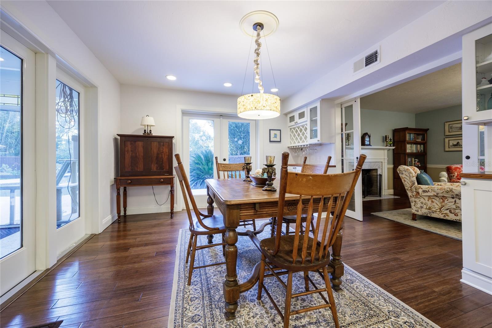 CARRIAGE WAY - Residential