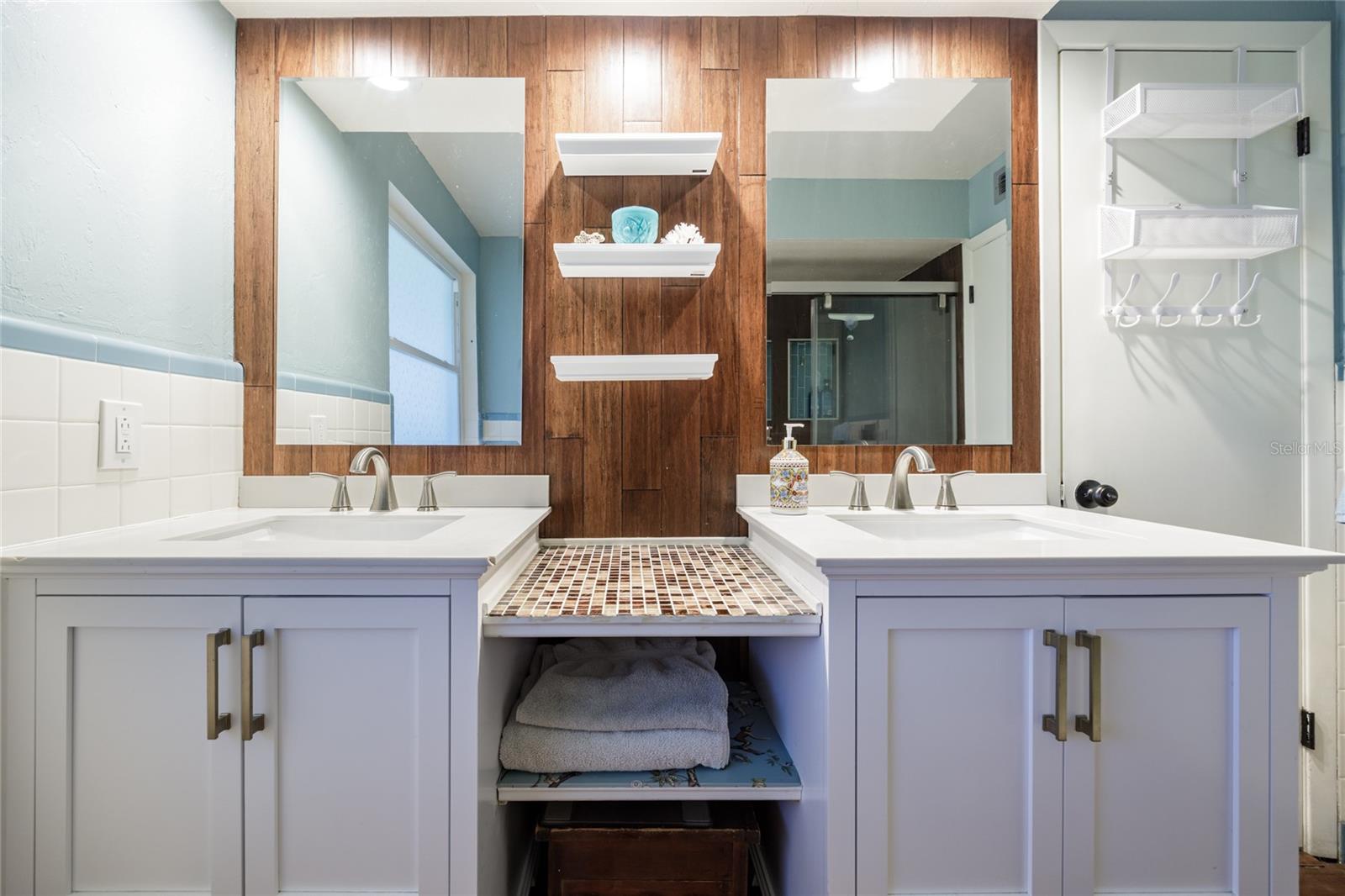 CARRIAGE WAY - Residential