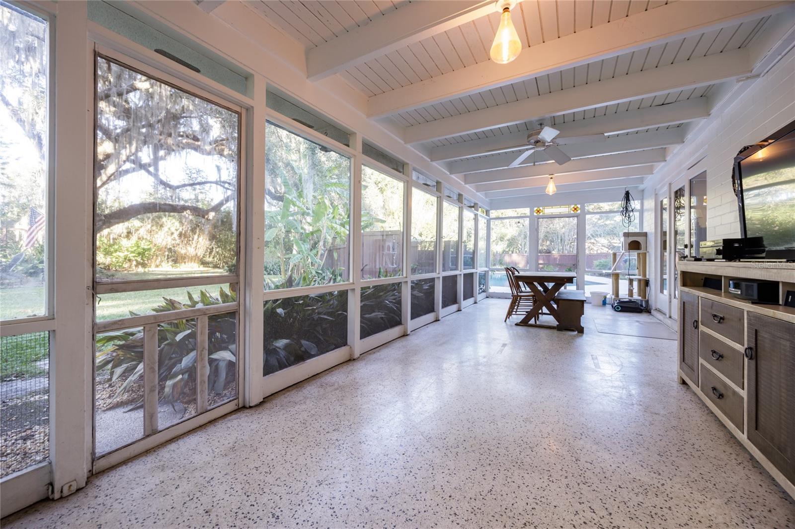 CARRIAGE WAY - Residential