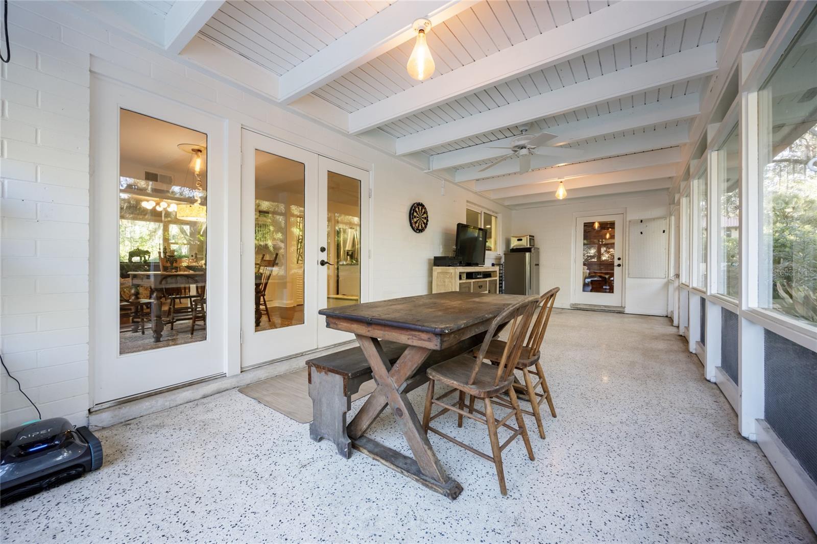 CARRIAGE WAY - Residential