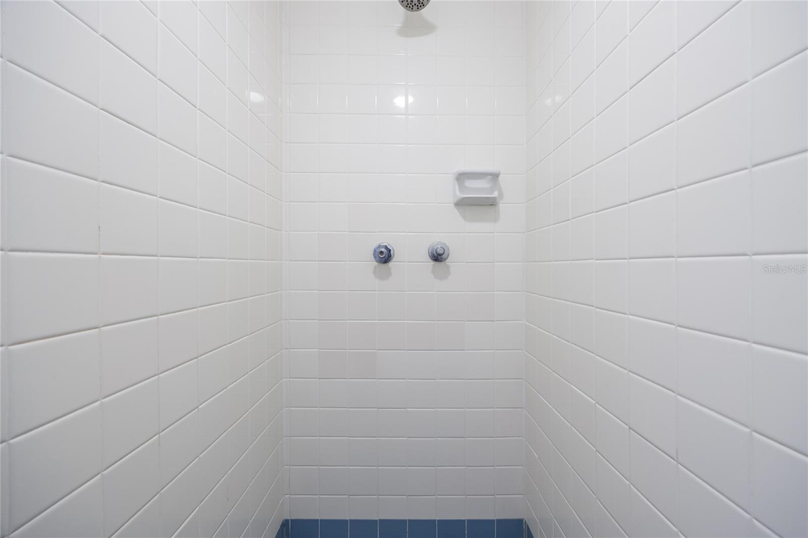 CARRIAGE WAY - Residential