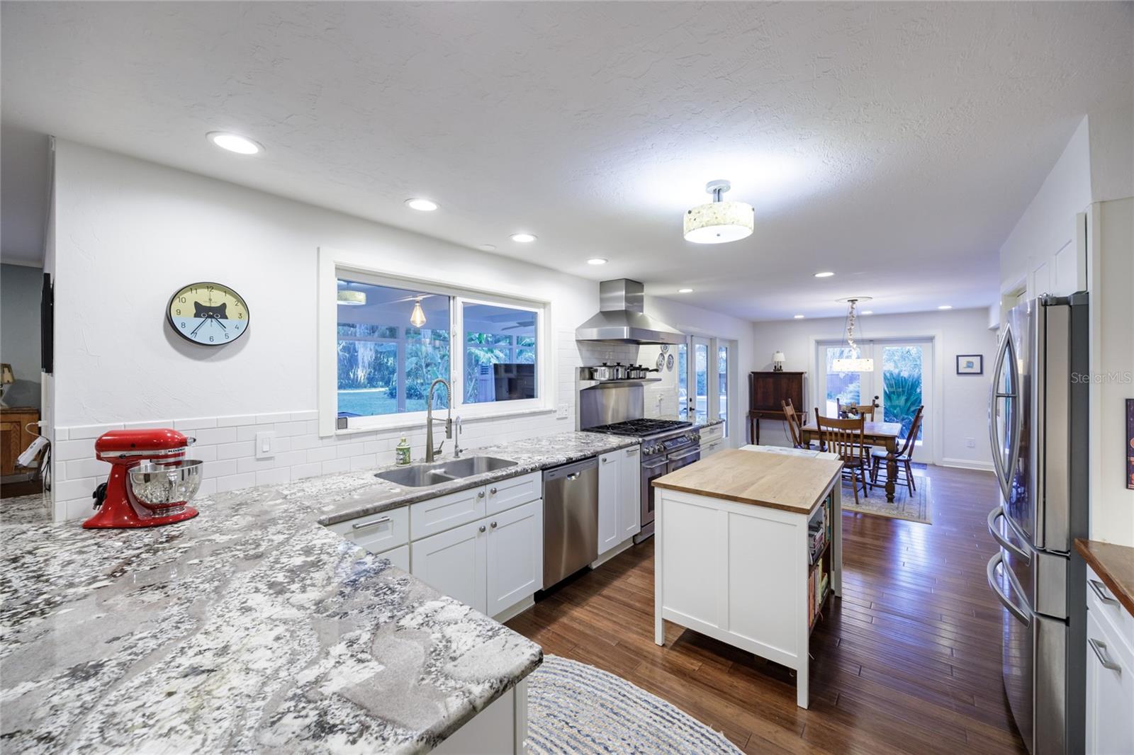 CARRIAGE WAY - Residential