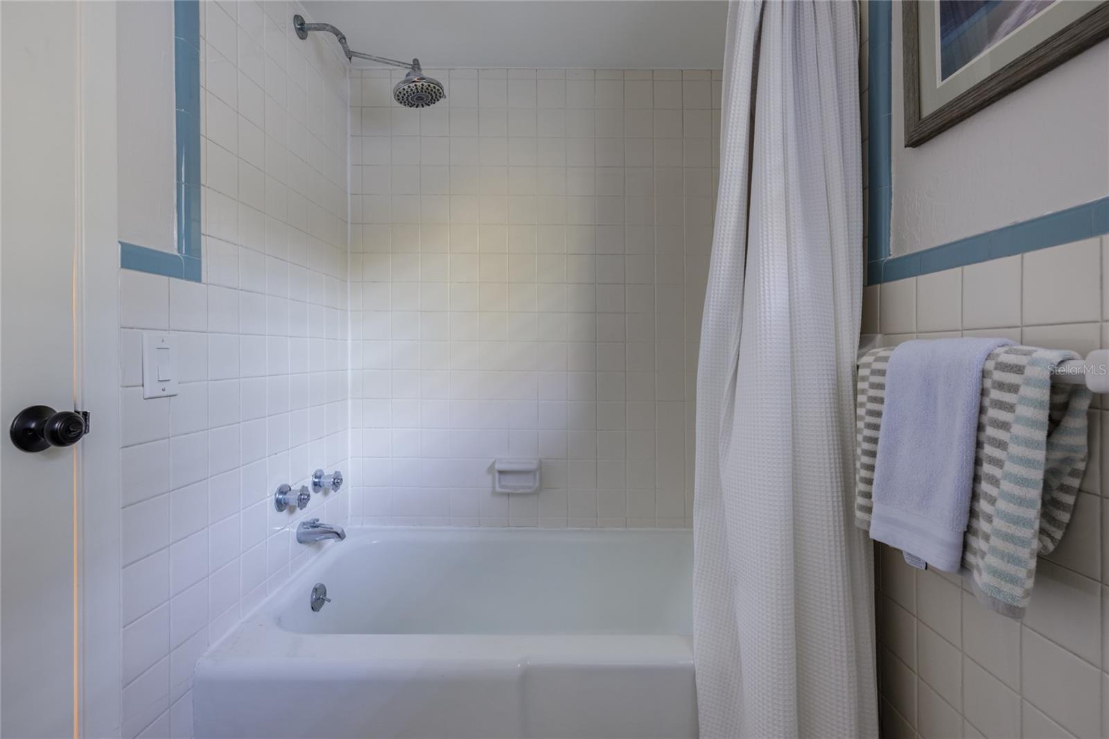 CARRIAGE WAY - Residential