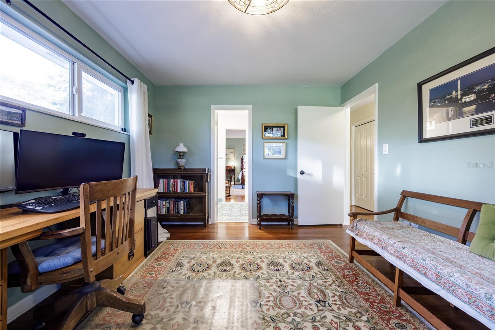 CARRIAGE WAY - Residential