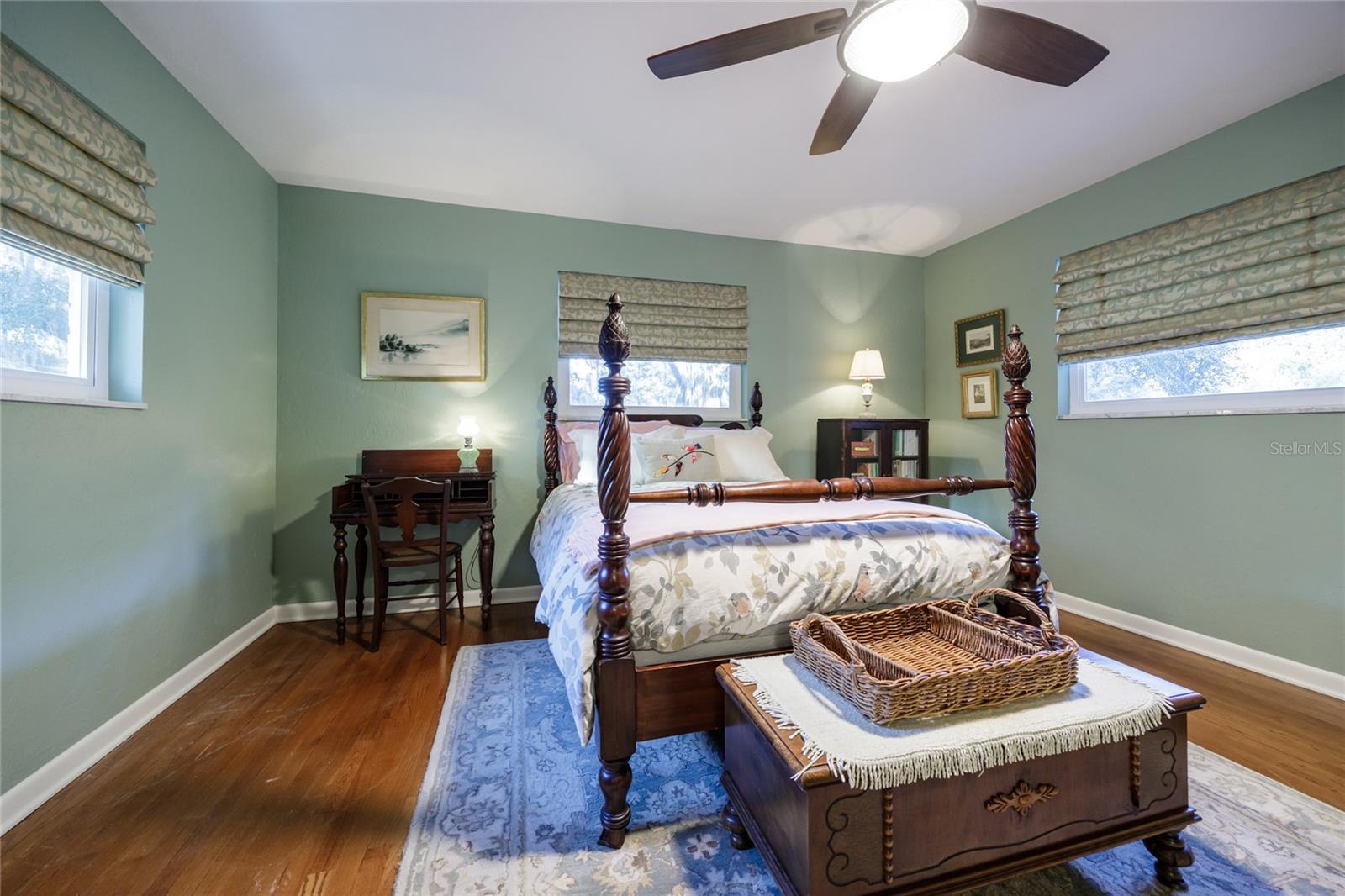 CARRIAGE WAY - Residential