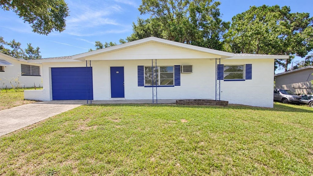 Photo of 43 S Barbour Street, Beverly Hills, FL 34465 (MLS # O6448824)
