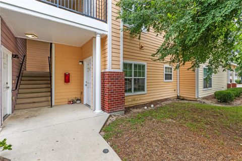 Photo of 1573 NW 29th Road #3, Gainesville, FL 32605 (MLS # GC532052) Photo of 1573 NW 29th Road #3, Gainesville, FL 32605 (MLS # GC532052)
