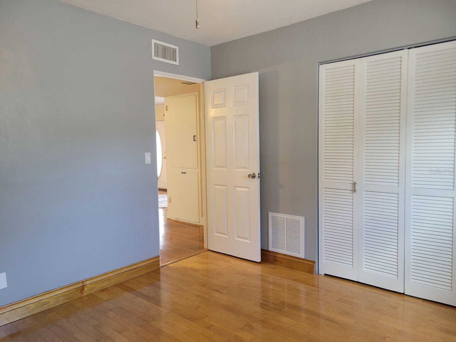 BELLEAIR MANOR UNIT 1 & 2 - Residential Lease