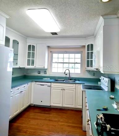 BELLEAIR MANOR UNIT 1 & 2 - Residential Lease