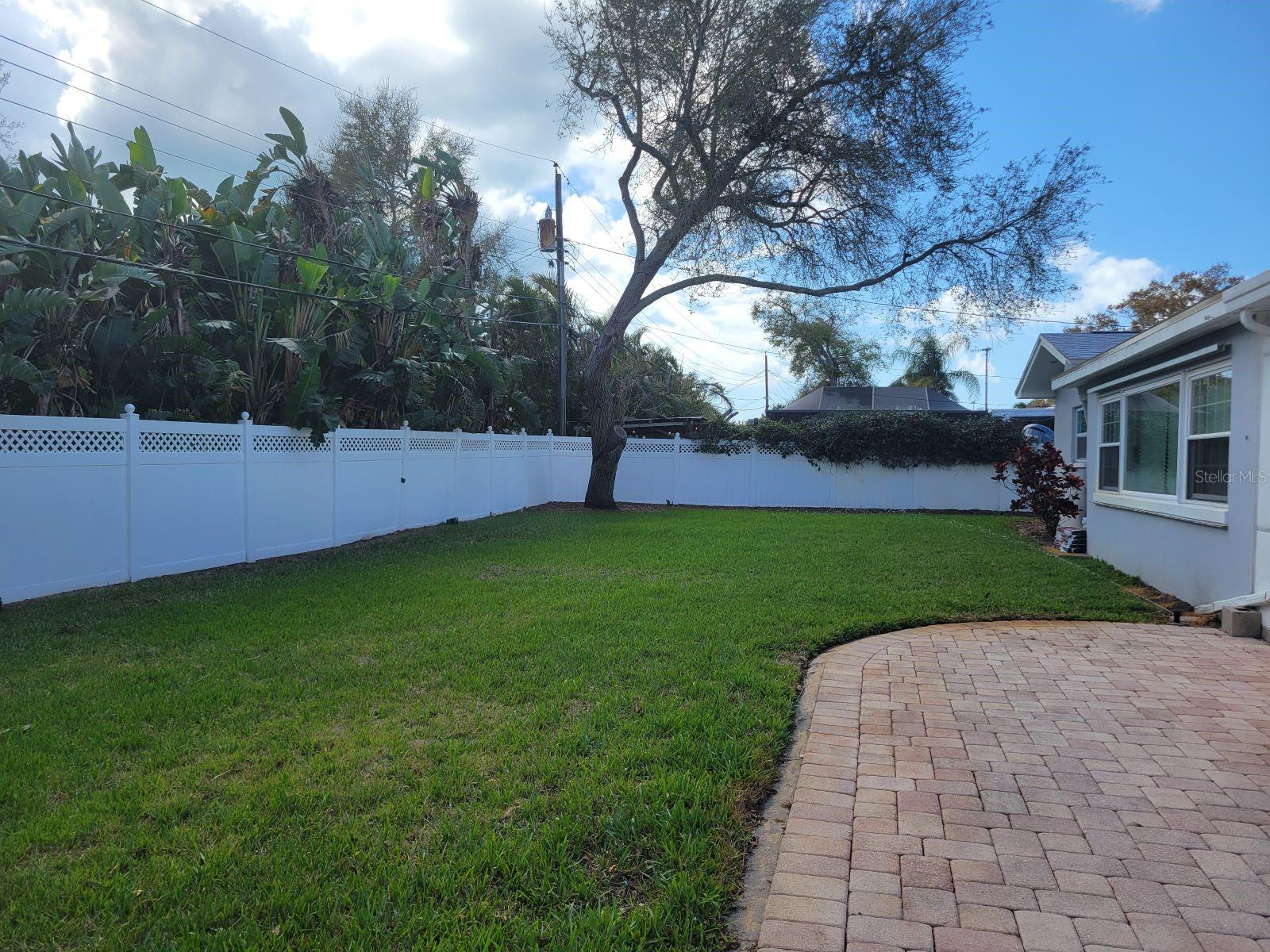 BELLEAIR MANOR UNIT 1 & 2 - Residential Lease