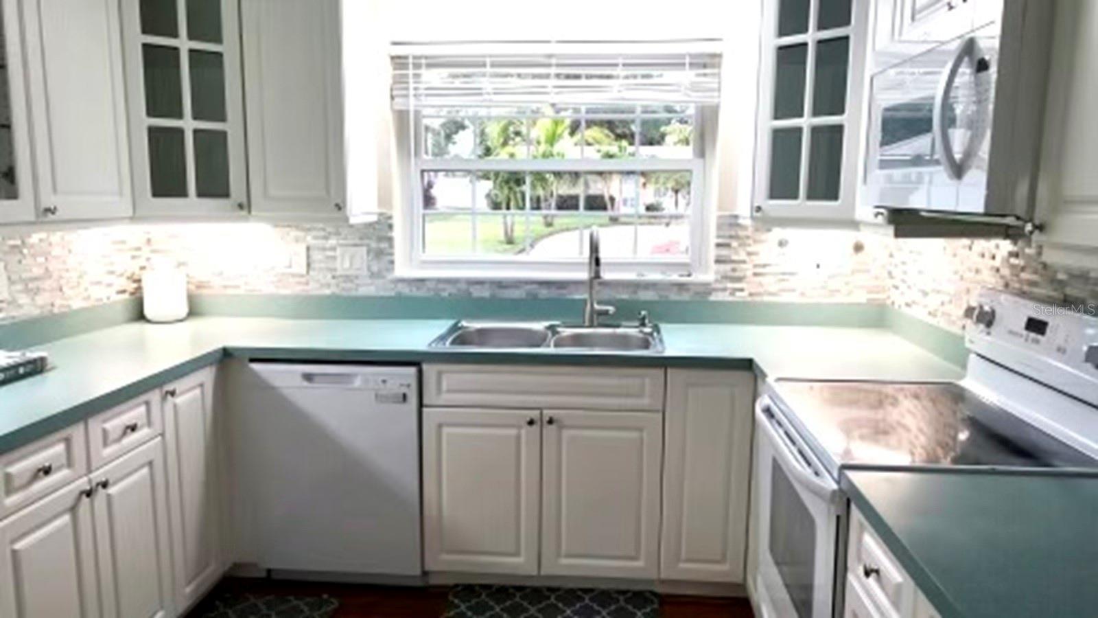 BELLEAIR MANOR UNIT 1 & 2 - Residential Lease