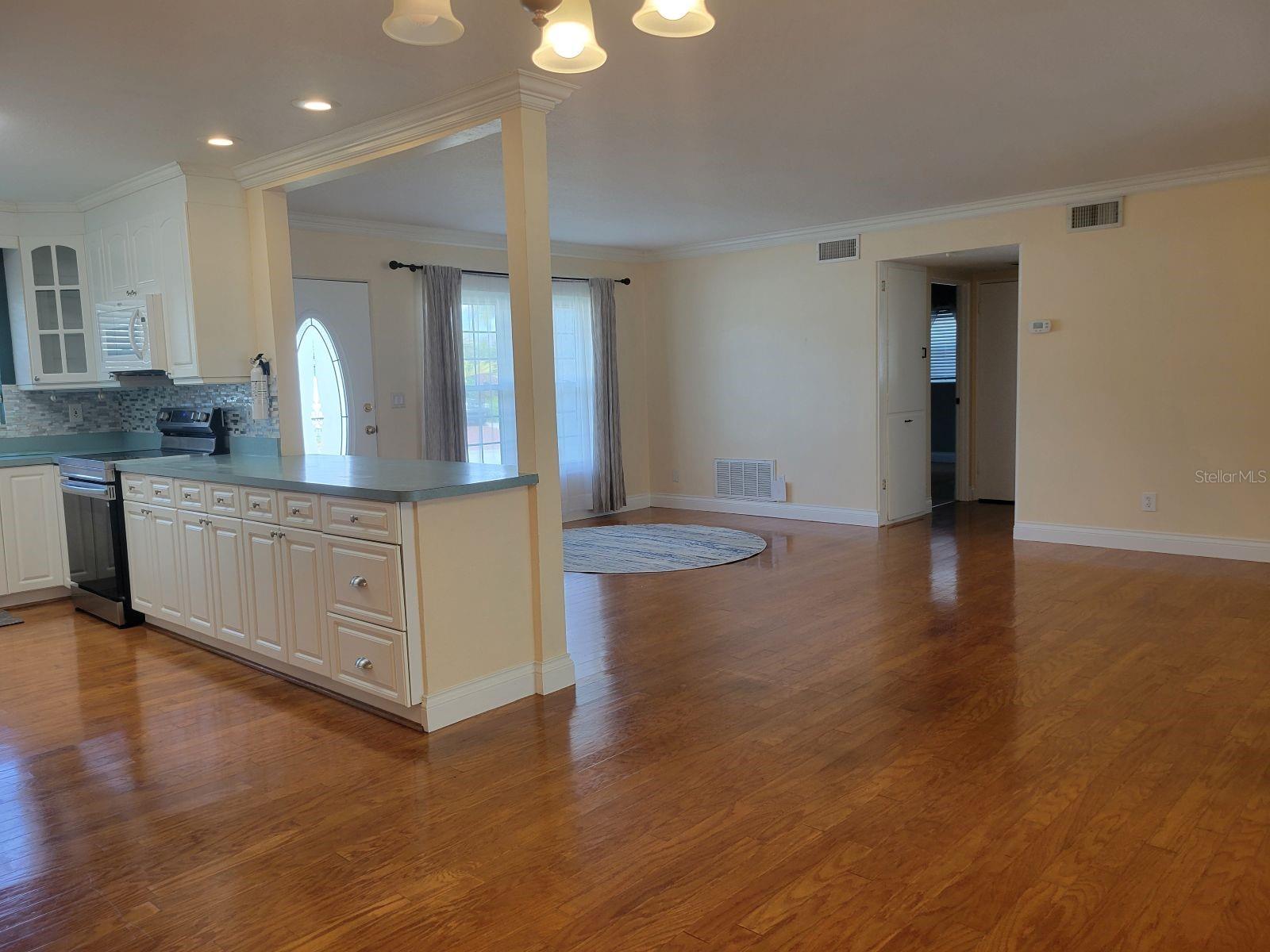 BELLEAIR MANOR UNIT 1 & 2 - Residential Lease