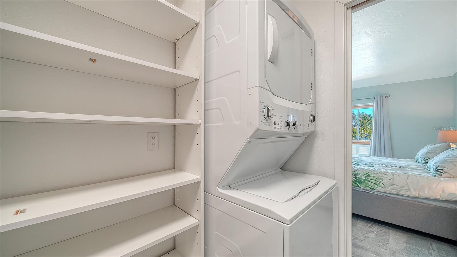 LONGBOAT HARBOUR - Residential