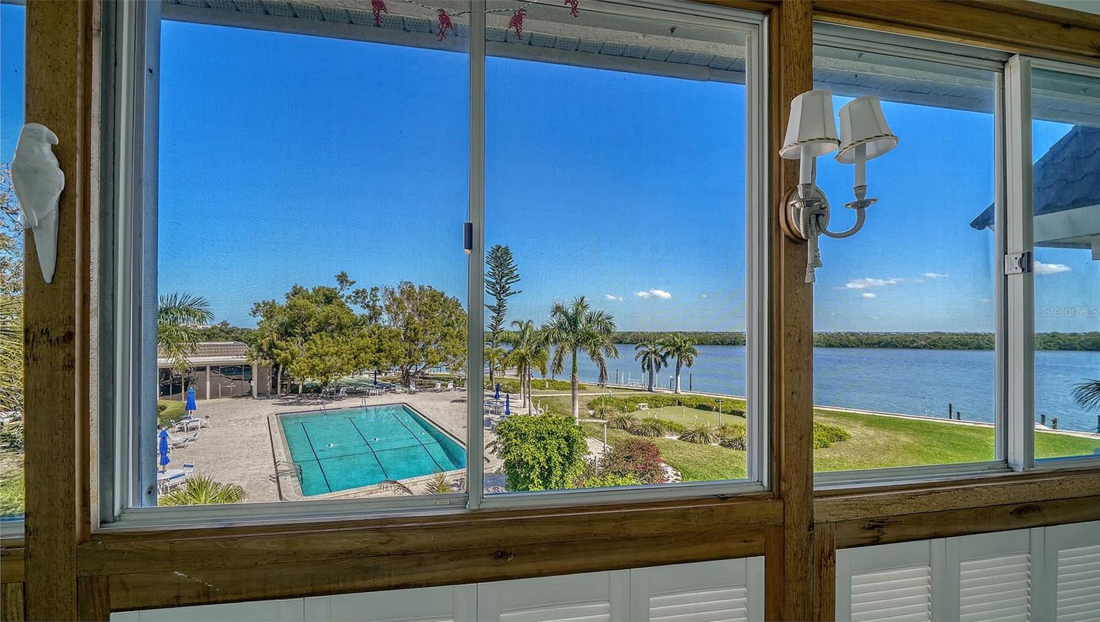 LONGBOAT HARBOUR - Residential