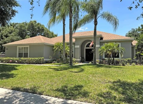 A home in AUBURNDALE