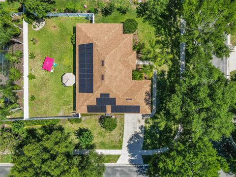 A home in AUBURNDALE