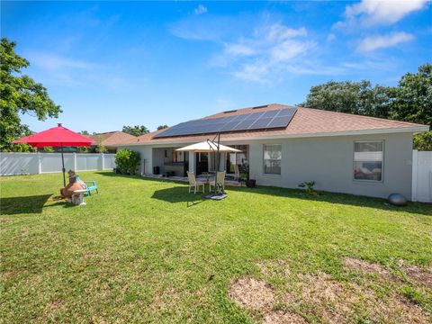 A home in AUBURNDALE