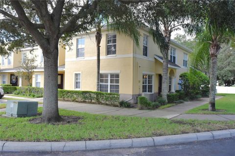 A home in LAKELAND