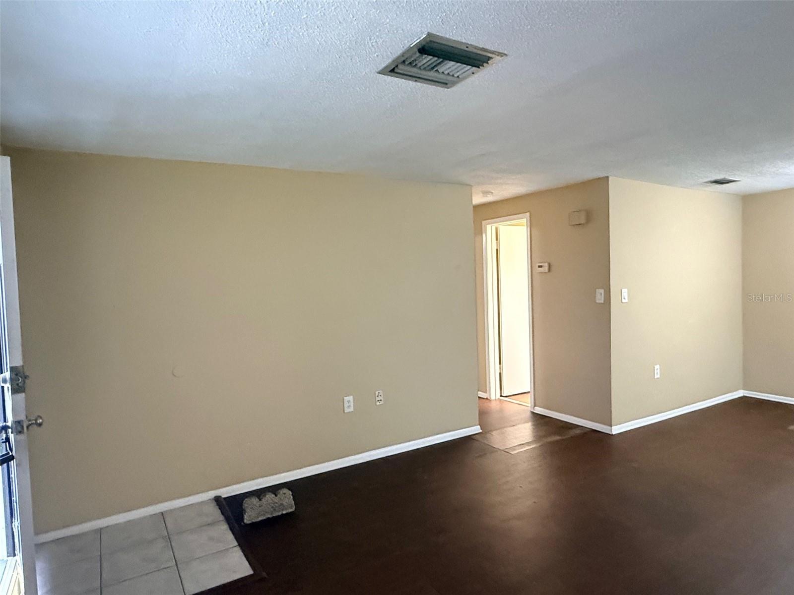 10038 KINGSWOOD LANE