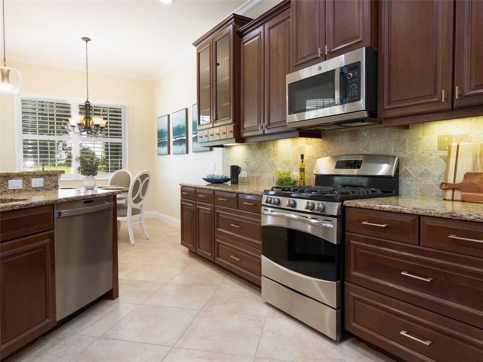 COUNTRY CLUB EAST AT LAKEWD RNCH QQ1 1 - Residential