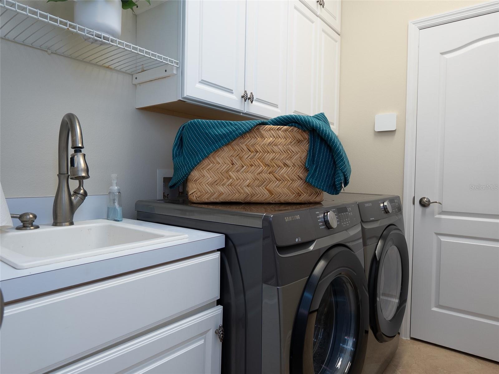 COUNTRY CLUB EAST AT LAKEWD RNCH QQ1 1 - Residential